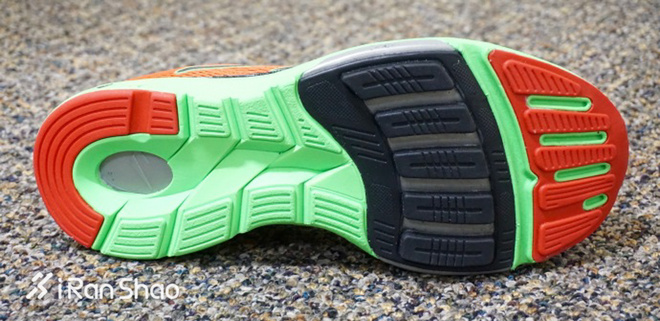 一周新鲜装备资讯 | 2018年第一场跑鞋战役打响 一大波「眼花缭乱」的耐克和阿迪达斯