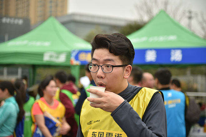 汉马系列赛迎春花灯跑第二季欢乐开跑