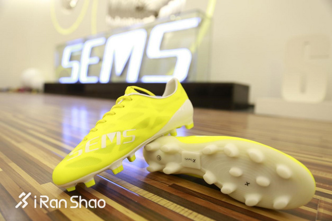 2017爱燃烧年终回顾 | 2017年十大运动装备事件