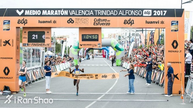 2017爱燃烧年终回顾 | 2017世界马拉松十大年度人物