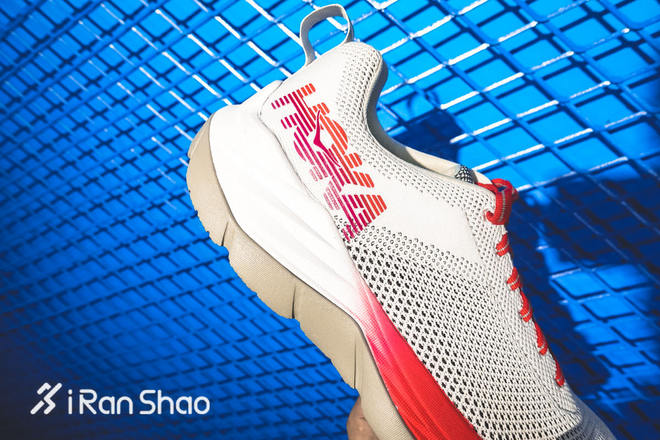 现场 | 越野当道路跑发力 HOKA ONE ONE 2018新品跑鞋速递