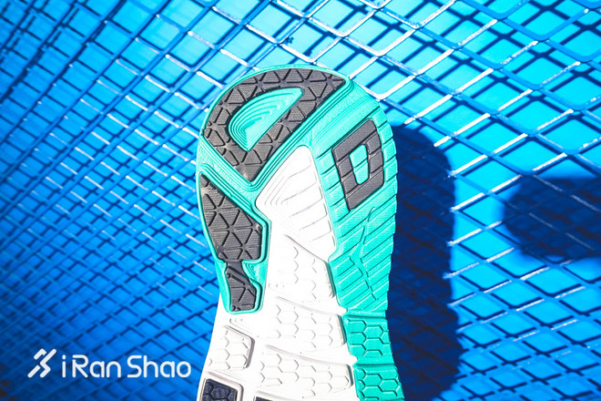 现场 | 越野当道路跑发力 HOKA ONE ONE 2018新品跑鞋速递