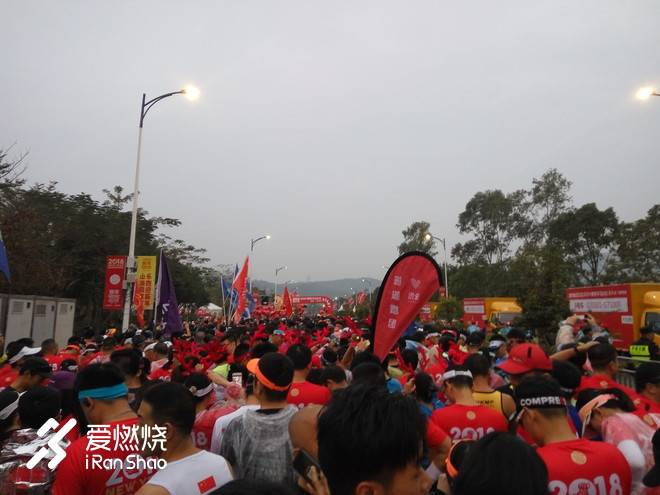 跑过一座城|择一处静谧，迎新岁朝阳，大鹏马拉松赛记