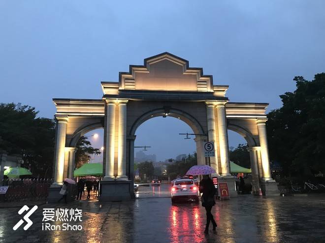 以梦喂马，带双跑鞋去旅行