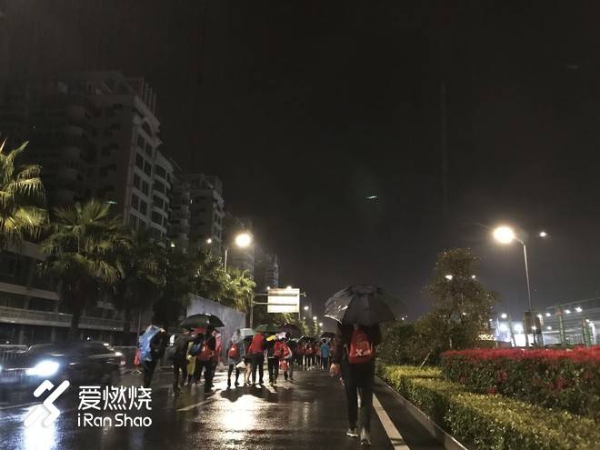 以梦喂马，带双跑鞋去旅行