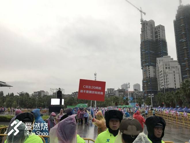 以梦喂马，带双跑鞋去旅行