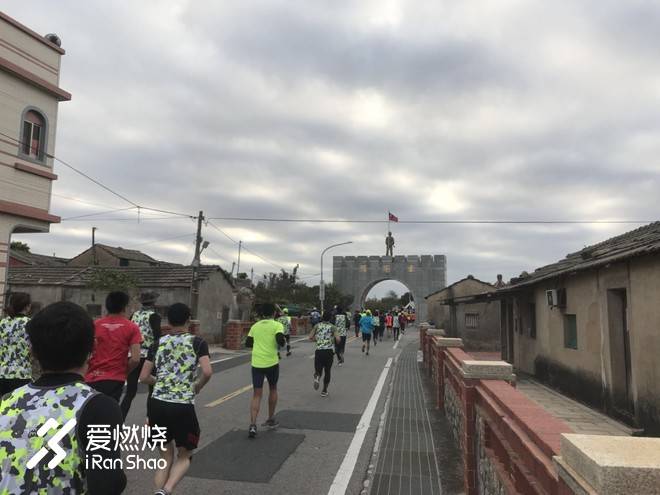海风、路树、迷彩、风狮爷与英雄岛马拉松故事——记2018年金门马拉松