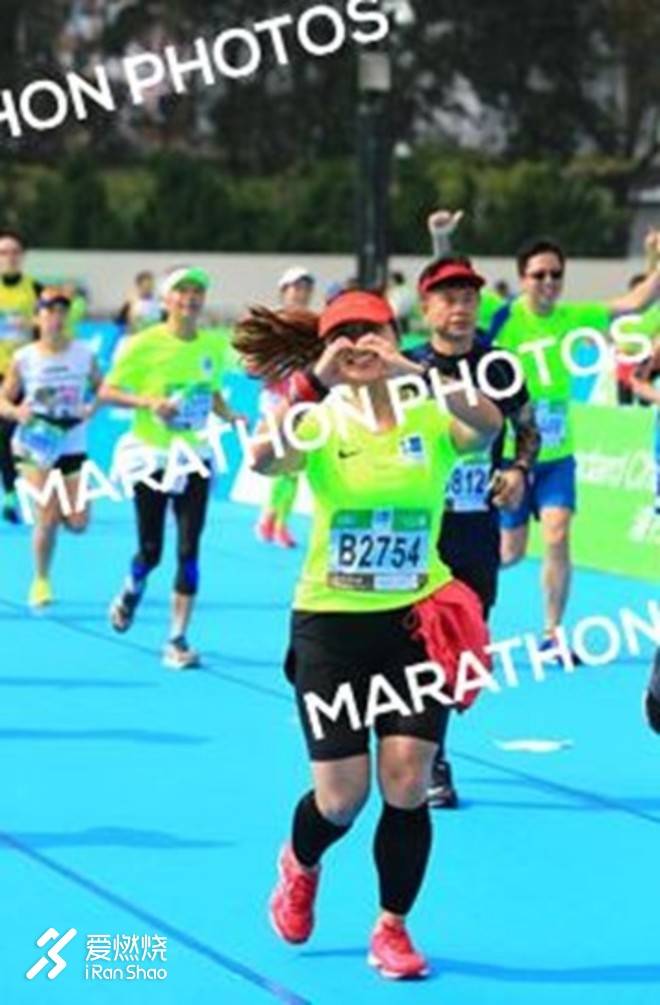 穿过三桥三隧 下一站天后——记2018渣打香港马拉松