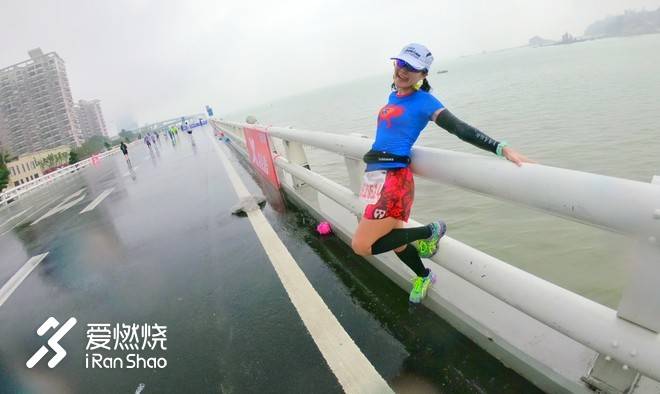 最美不是“厦”雨天 是我们不妥协的双眼——2018厦门马拉松