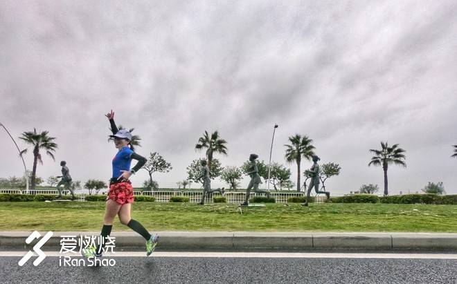 最美不是“厦”雨天 是我们不妥协的双眼——2018厦门马拉松