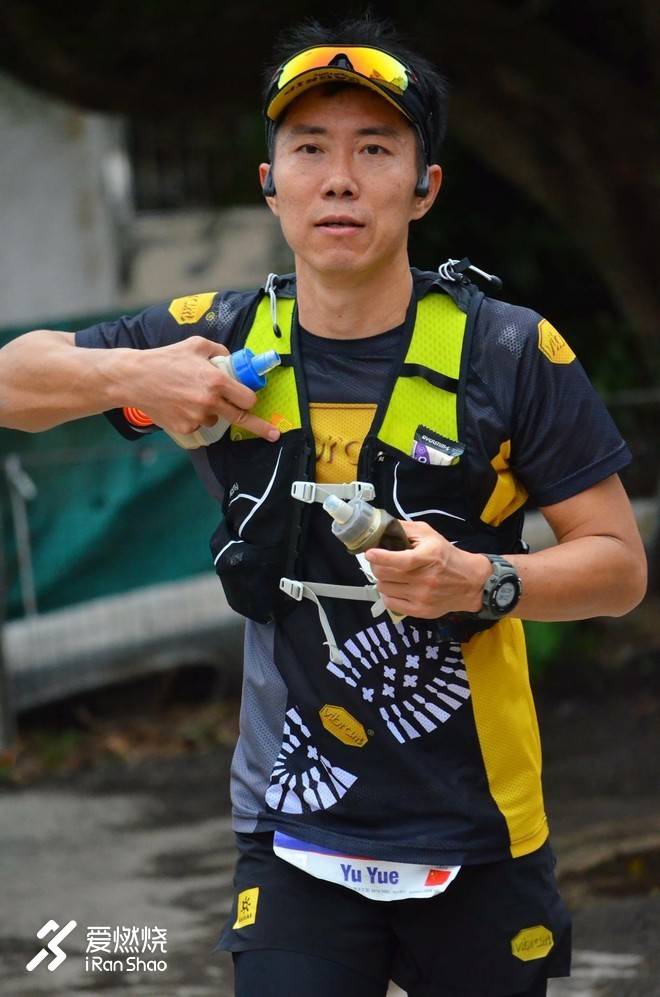 小金鱼，非凡的港百