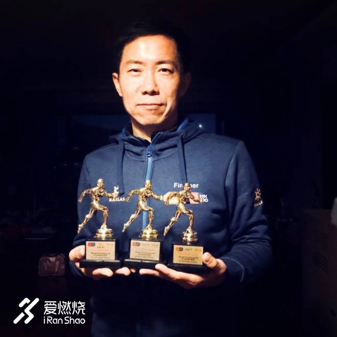 小金鱼，非凡的港百