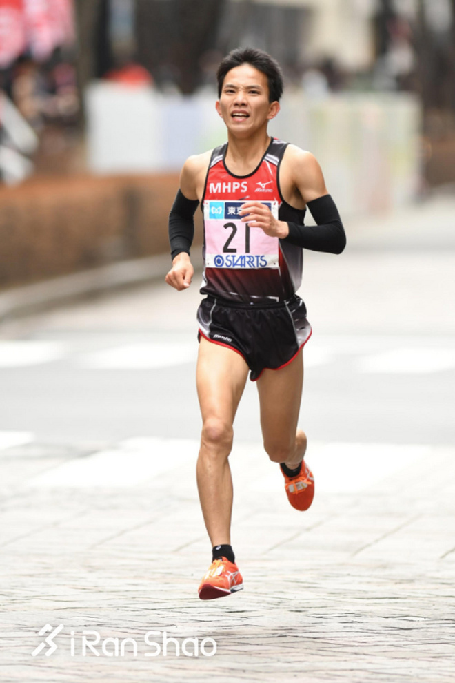 跑鞋战力榜 Vol.11 | 2018东京马拉松特辑 破二跑鞋当面对决