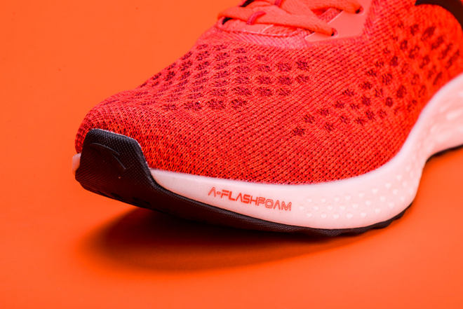 开箱 | 安踏A-FLASHFOAM跑鞋 值得期待的国产慢跑鞋