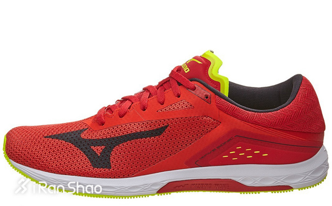 热点 | 春节将至 这些跑鞋让你从头到脚红红火火过新年