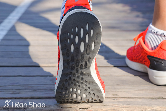 跑鞋 | 安踏A-FLASHFOAM跑鞋评测 一双足够让人满意的慢跑鞋