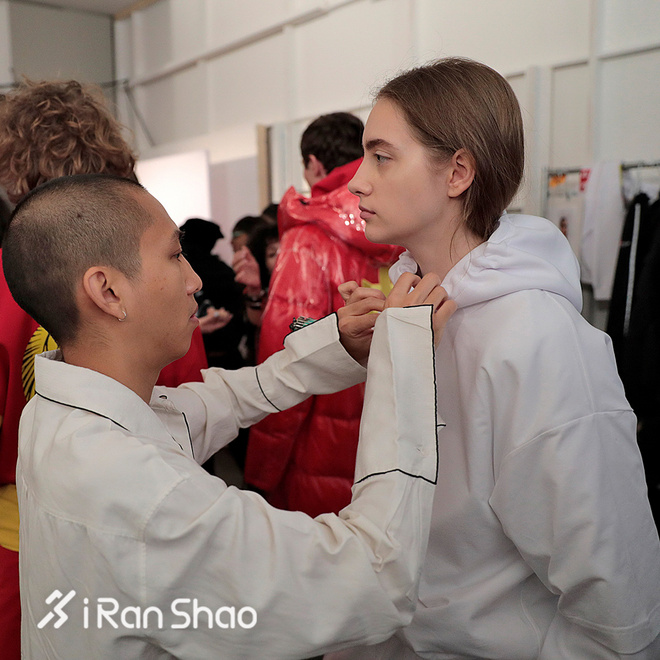 热点 | 被「这还是我认识的李宁吗」刷屏 聊一聊李宁爆火的背后