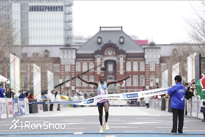 跑鞋战力榜 Vol.11 | 2018东京马拉松特辑 破二跑鞋当面对决