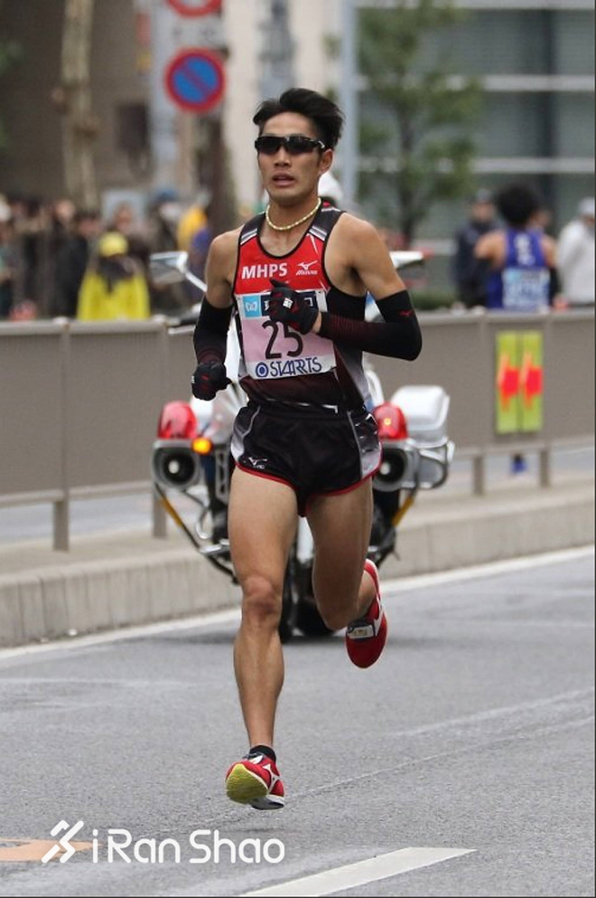 跑鞋战力榜 Vol.11 | 2018东京马拉松特辑 破二跑鞋当面对决