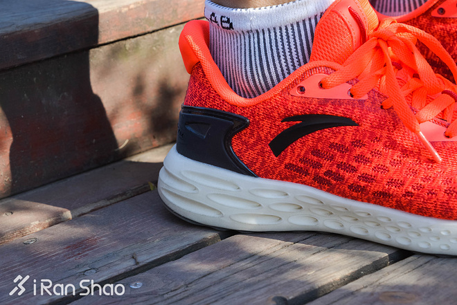 跑鞋 | 安踏A-FLASHFOAM跑鞋评测 一双足够让人满意的慢跑鞋