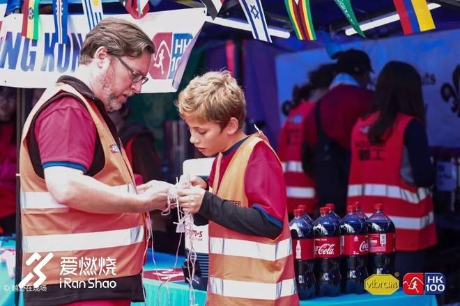 港百参战连三载，初心依旧知情深