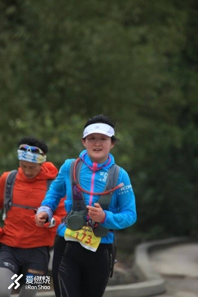 港百参战连三载，初心依旧知情深