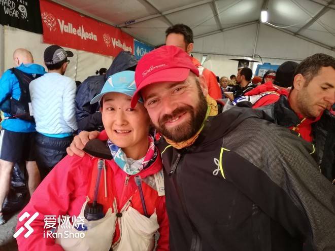 港百参战连三载，初心依旧知情深