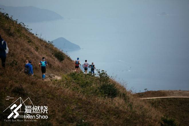 港百参战连三载，初心依旧知情深