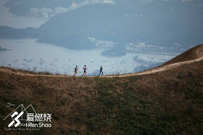 港百参战连三载，初心依旧知情深