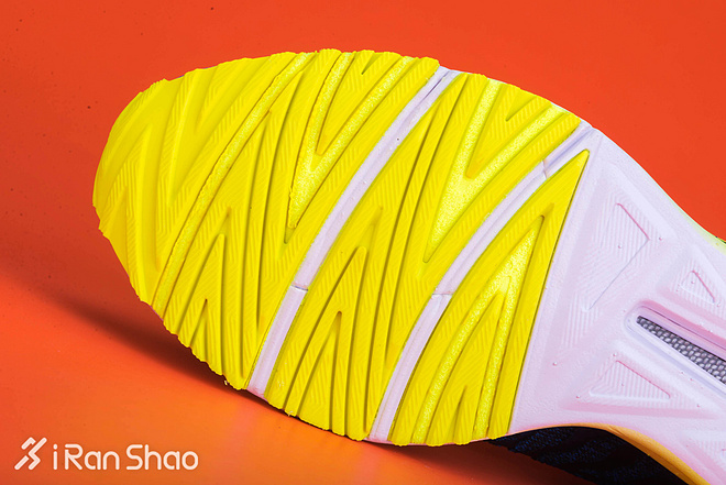 UNBOX |  熟悉的陌生品牌：两双361度海外版轻量跑鞋开箱视频