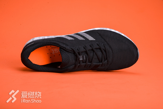 UNBOX | 新型boost材料出山，揭开adidas adizero SUB2的神秘面纱