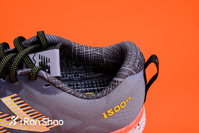 开箱 | New Balance 2018伦敦马拉松纪念款跑鞋大赏