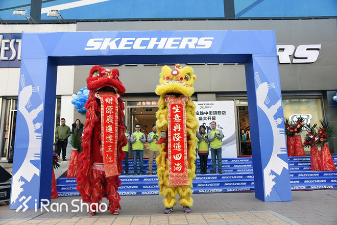 Weekly Gear |「明星代言鼻祖」斯凯奇 年轻就是力量