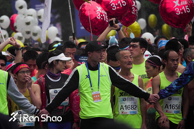 2018重庆马拉松 | 火锅味的赛道抵不过三万人的热情