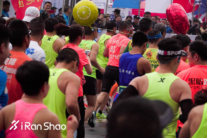 2018重庆马拉松 | 火锅味的赛道抵不过三万人的热情