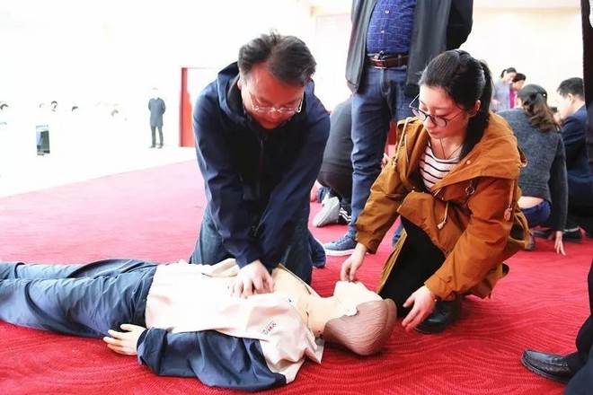 奔跑中国美丽中国 | 热爱运动敬畏生命，荣马医疗保障培训开讲第一课