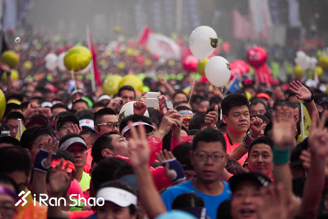 2018重庆马拉松 | 火锅味的赛道抵不过三万人的热情