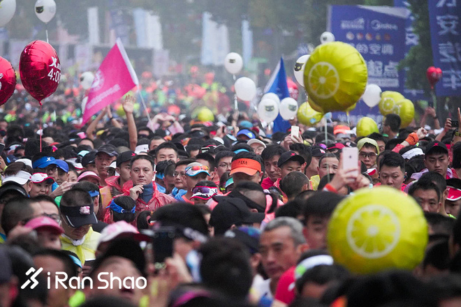 2018重庆马拉松 | 火锅味的赛道抵不过三万人的热情