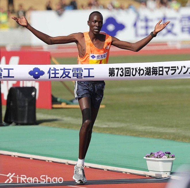 跑鞋战力榜 Vol.12 | 穿上Elite的莫法拉拿下伦敦半马 一双adidas意外上榜