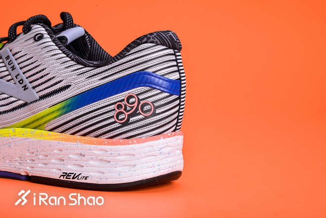 开箱 | New Balance 2018伦敦马拉松纪念款跑鞋大赏