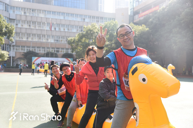 2018武汉马拉松“跑步吧爸爸”顺利落幕