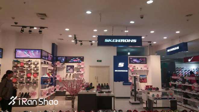 Weekly Gear |「明星代言鼻祖」斯凯奇 年轻就是力量