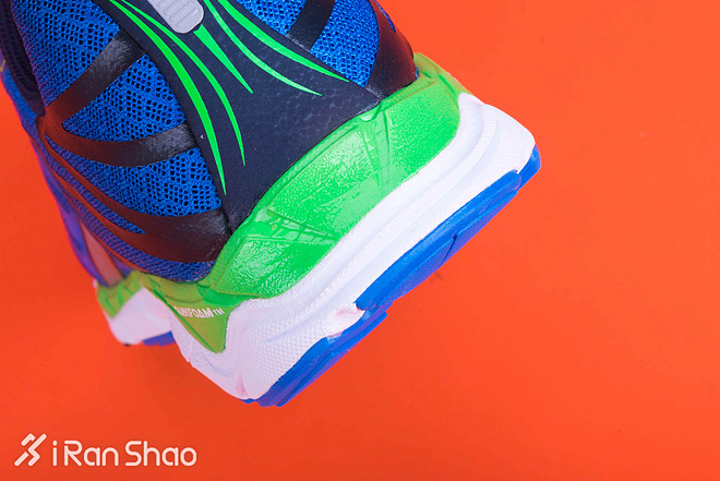 UNBOX |  熟悉的陌生品牌：两双361度海外版轻量跑鞋开箱视频