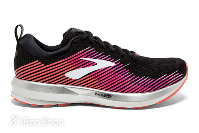 一周新鲜装备资讯 | 耐克被告侵权 但是你有一次机会成为耐克设计师