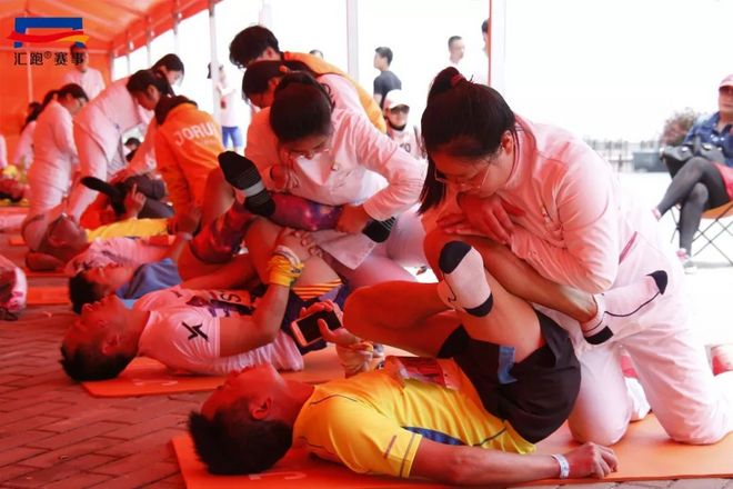 现场 | “魅力陶都，活力宜兴”！首届宜兴马拉松鸣枪开赛