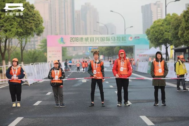 现场 | “魅力陶都，活力宜兴”！首届宜兴马拉松鸣枪开赛