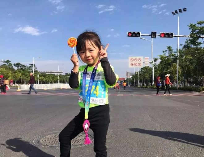 奔跑中国砥砺前行 2018昆马这场蓝天白云下的奔跑注定让人难忘