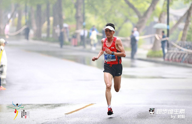 赛道速读 | 上半马扬马伦敦马被高温天气抢戏 基普乔格依旧无敌手