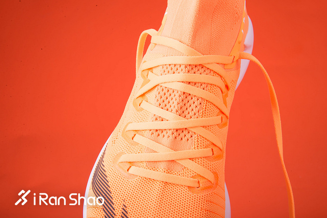 UNBOX |  一睹李宁千元级别跑鞋：李宁追风开箱视频