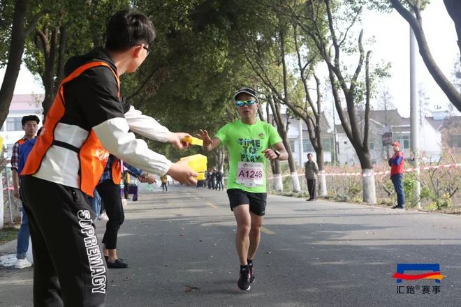 现场 | 共赴“桃花之约”，2018万科阳山半程马拉松鸣枪开赛
